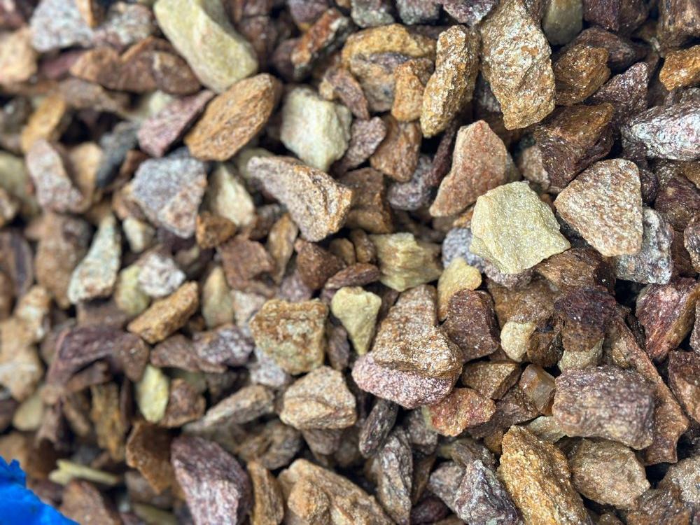 Златолит персиковый декоративная каменная крошка купить в Сыктывкаре