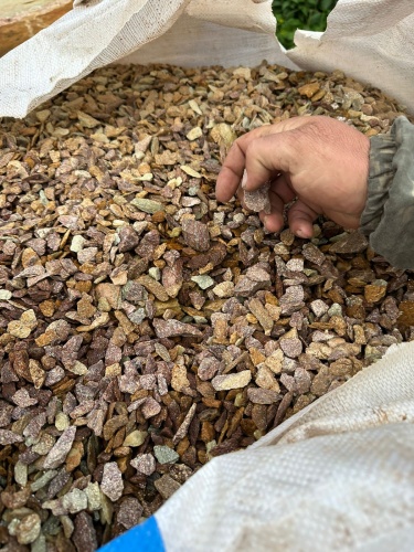 Златолит персиковый декоративная каменная крошка купить в Сыктывкаре