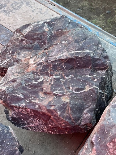 Камни для ландшафтного дизайна красно-фиолетовые 10-60 килограмм купить в Сыктывкаре