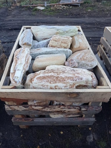 Златолит жёлтый, жёлто-зелёный глыбки и валуны для ланшафтного дизайна купить в Сыктывкаре