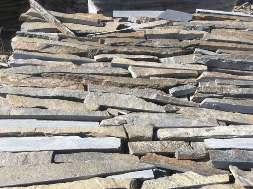 Горбушка златолит мультиколор для облицовки купить в Сыктывкаре