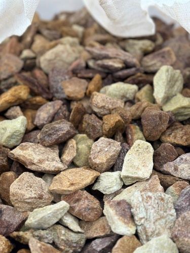 Златолит персиковый декоративная каменная крошка купить в Сыктывкаре