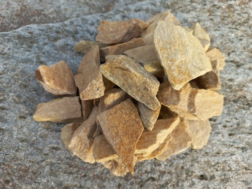 Златолит жёлтый декоративная каменная крошка купить в Сыктывкаре