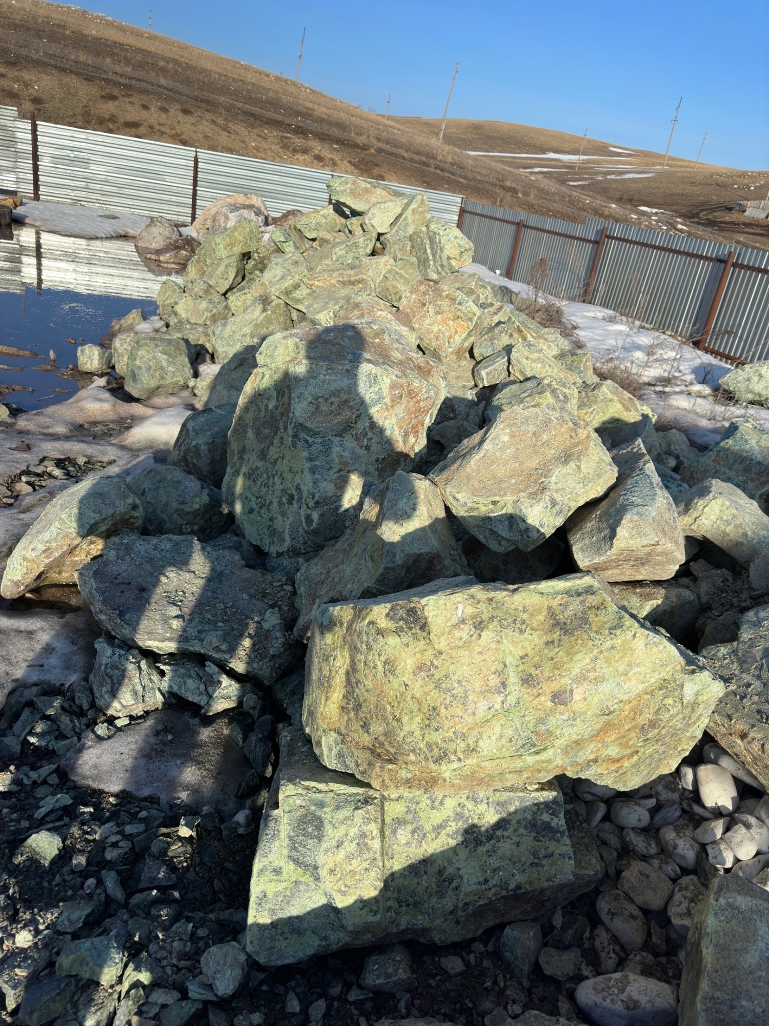 Камни для ландшафтного дизайна зелёные 10-60 килограмм купить в Сыктывкаре