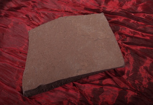 Плитняк лемезит бордовый для цоколя 1,5-2 см купить в Сыктывкаре