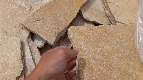 Плитняк златолит жёлтый золотистый для фасада 1,5-3см купить в Сыктывкаре